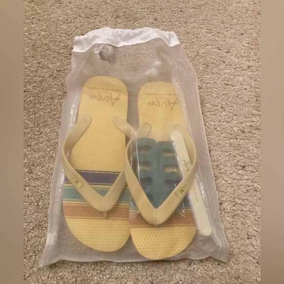 💙 NWT Wrangler Aura Flip Flops, Sandals, Women’s, Summer, Gift Set, Size Large - Picture 2 of 11